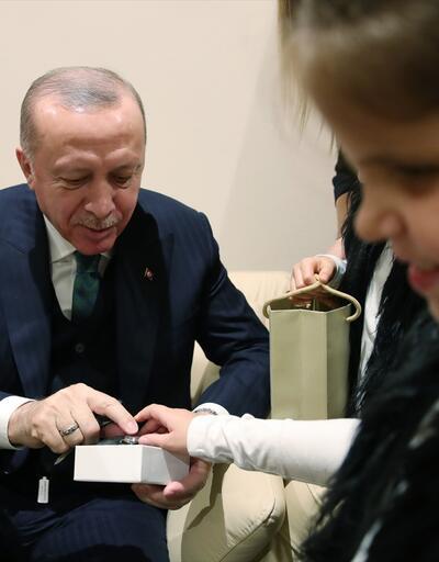 Cumhurbaşkanı Erdoğan, görme engelliler sınıfı öğrencilerini kabul etti