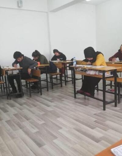 Öğrenciler, yarıyıl tatilinde üniversite sınavına hazırlanıyor