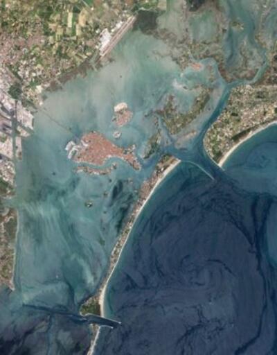 Koronavirüsün Venedik'e etkisi uzaydan görüntülendi
