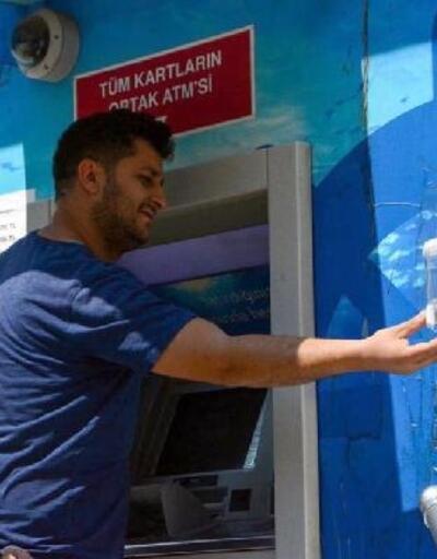 Köşk'te ATM'lere el dezenfektanı yerleştirildi