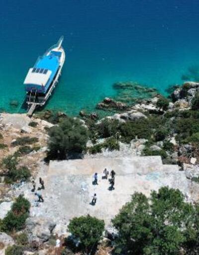 Yer: Antalya Demre! Cennet koydaki kaçak villanın yıkımı tamamlandı