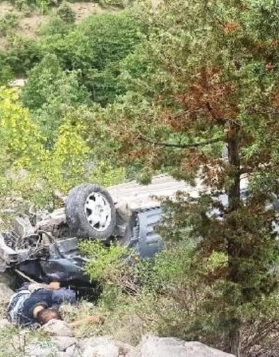 Artvin'de şarampole devrilen otomobilin sürücüsü öldü