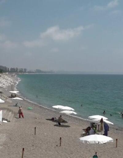 Kıyı erozyonu Antalya'daki Konyaaltı Sahilini vurdu | Video