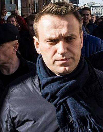 Rus muhalif aktivist Navalnıy'ın ilk bulgulara göre zehirlendiği tespit edildi