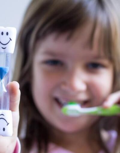 Çocuklarda diş çürüğünün 4 nedeni: Diş çürüğü nasıl geçer? Tedavisi nedir?