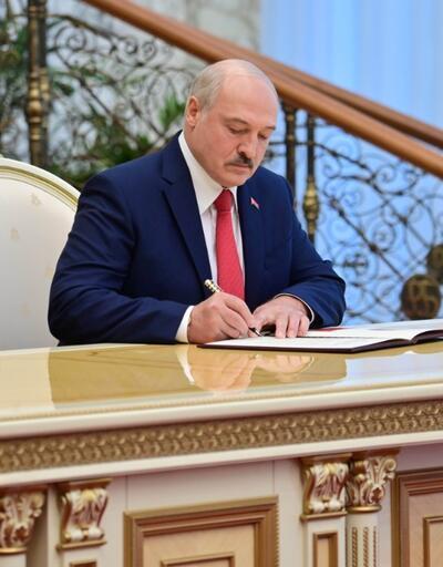 Belarus'ta Lukaşenko yemin ederek görevine başladı... Almanya'dan flaş açıklama