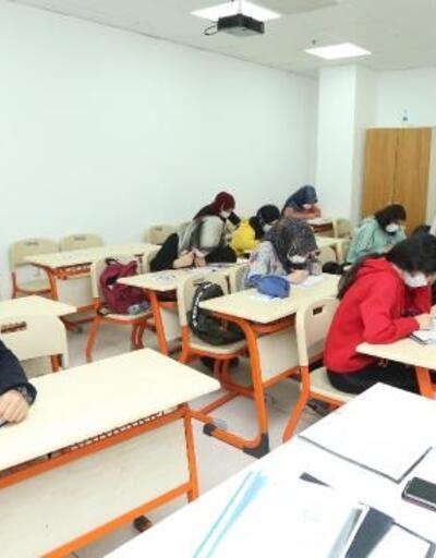 Çayırova'da üniversiteye hazırlık kursları başladı