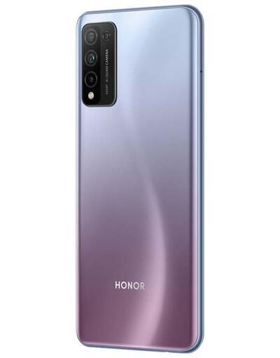 Honor, akıllı telefon modellerine bir yenisini daha ekliyor