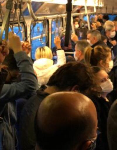 Metroda "sosyal mesafesiz" yolculuk  