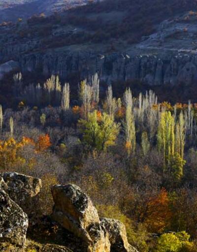Kapadokya'yı andırıyor! 2 bin yıllık antik kentten doyumsuz sonbahar manzaraları 