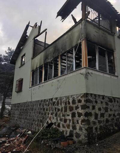 Tokat'ta 2 katlı evde yangın
