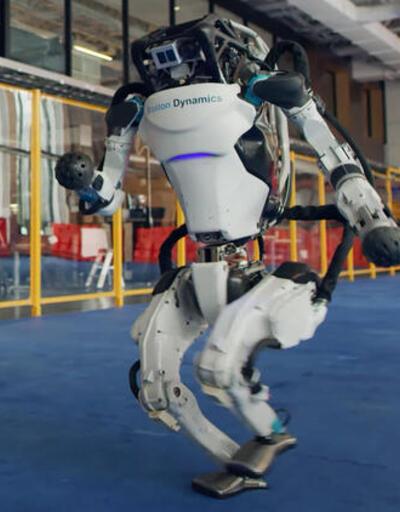 Boston Dynamics'in robotu şimdi de dans etti