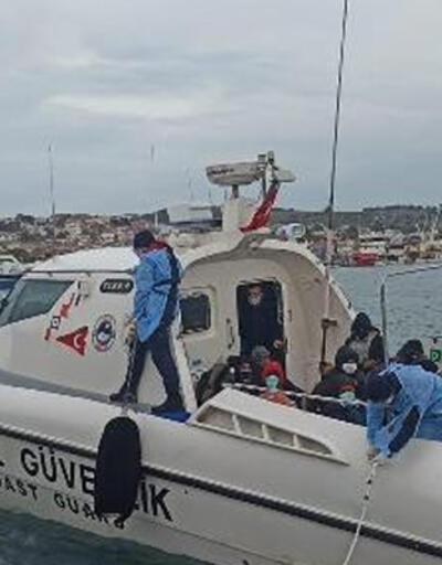 Yunanistan'ın ölüme terk ettiği lastik bottaki kaçak göçmenler kurtarıldı