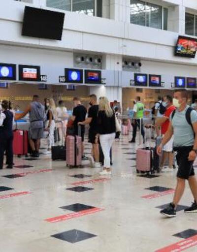 Antalya'ya havayoluyla gelen- giden toplam yolcu 10 milyona ulaştı
