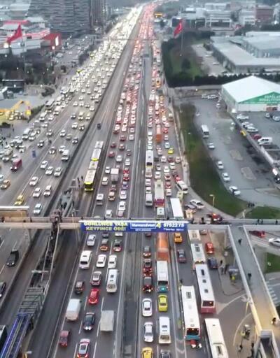 Kısıtlama öncesi İstanbul'da trafik yoğunluğu!  