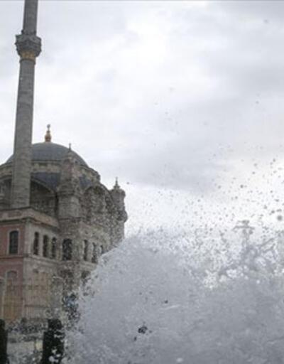 Meteorolojiden İstanbul'a sarı uyarı! 75-88 kilometreye kadar çıkması bekleniyor...