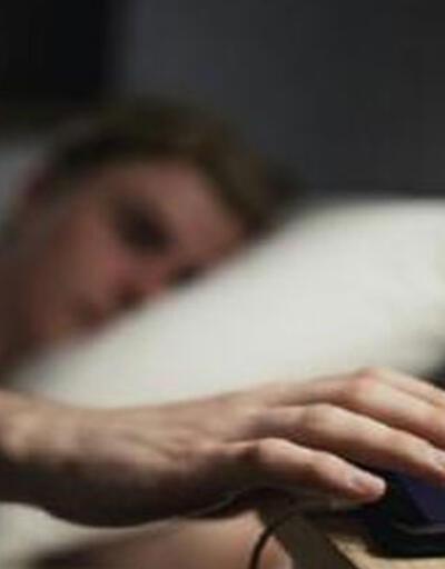 Araştırmaya göre "akıllı telefon bağımlılığı" uyku düzenini etkiliyor