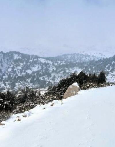 Antalya'nın yüksek kesimlerinde kar etkili oldu