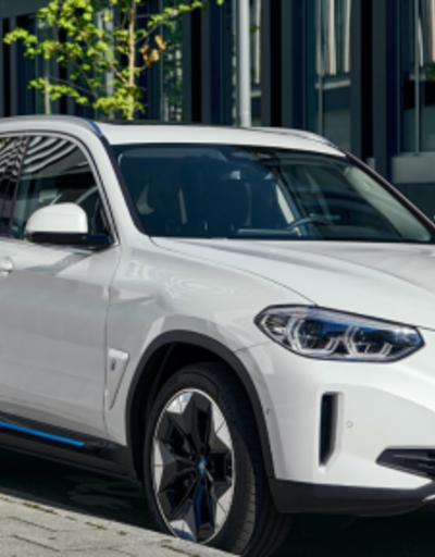 Elektrikli BMW iX3 950 bin TL'den yola çıkıyor