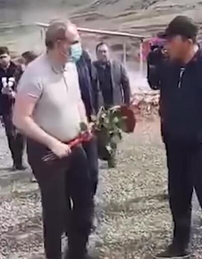 Mezara çiçek bırakmak isteyen Paşinyan'a asker yakınından tepki
