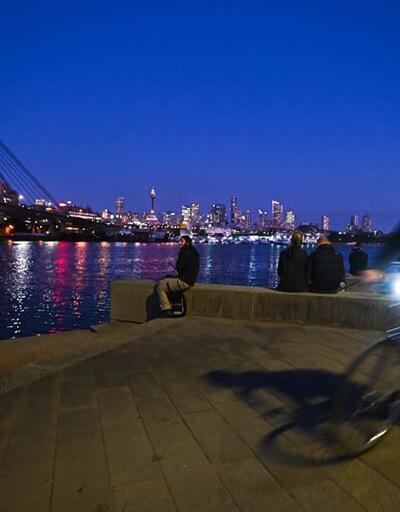 Sidney'de "Süper Pembe Ay" manzarası büyüledi