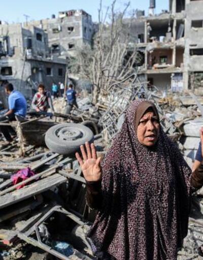 Gazze'de bombalanan evler enkaz yığınına döndü