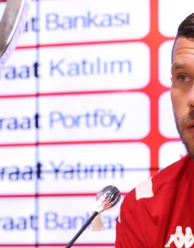 Son dakika... Antalyaspor'da Podolski'yle yollar ayrılıyor