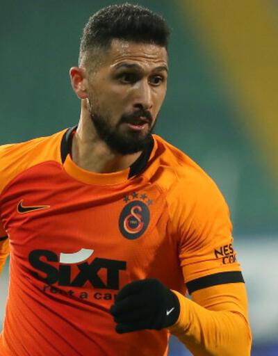 Galatasaray'da Emre Akbaba ve Ömer Bayram imzalıyor