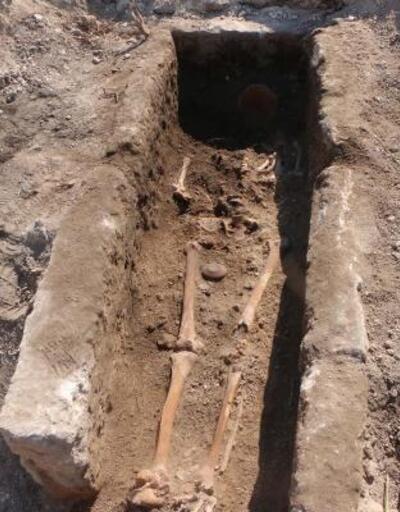 Perre Antik Kenti'nde bin yıllık iskelet bulundu