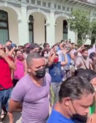 Küba'da dev protestolar