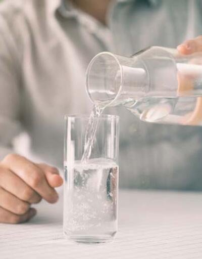 Suyu bu şekilde içiyorsanız dikkat! Diyabet ve kanser riskini artırıyor! 7 adımda su içme rehberi