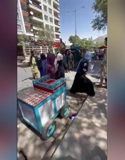 Taliban'dan kadınlara sopa ve kırbaçlı saldırı	