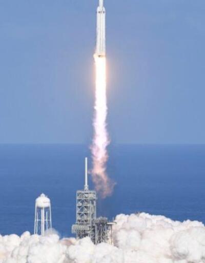 Falcon 9 roketi uzay turistleri için çalışacak