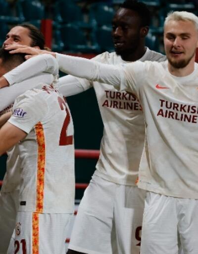 Lider Galatasaray Rusya'da kazandı