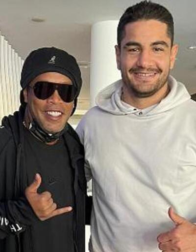 Taha Akgül, Ronaldinho ile bir araya geldi