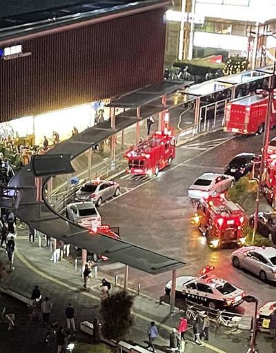 Japonya'da trende panik dolu anlar: Bıçaklı saldırgan yolculara saldırıp vagonu ateşe verdi