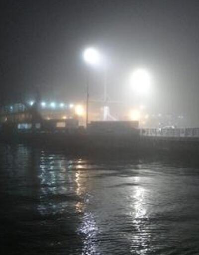 Çanakkale Boğazı'nda yoğun 'sis' deniz ulaşımını durdurdu