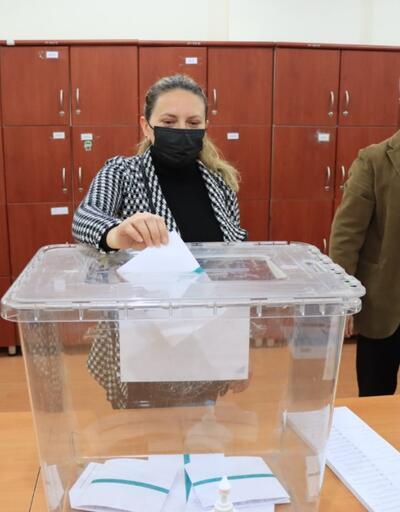 Çifte vatandaşlar, Bulgaristan seçimi için oy kullanmaya başladı