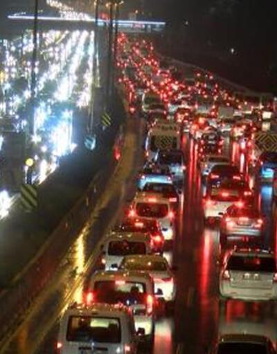 İstanbul'da trafik yoğunluğu yüzde 87'ye ulaştı