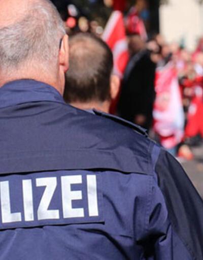 Alman polisinden ırkçı yazışmalar: Dün bir Türk'ü tekmeledim