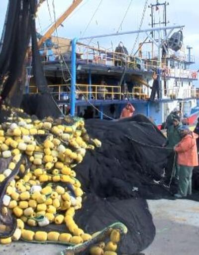 Balıkçılar 2 gün için ağ topladı