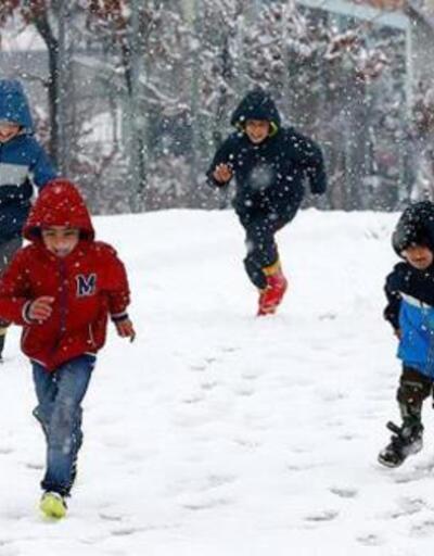 Kar yağışı başladı! Son dakika: İstanbul'da okullar tatil mi? 22 Aralık 2021 İstanbul'da bugün okul var mı yok mu? İstanbul Valiliği açıklama yaptı mı?