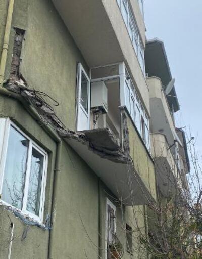 Avcılar'da balkon çöktü: 1 yaralı | Video Haber