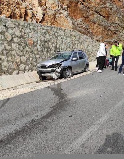 Akseki'de trafik kazası: 2 yaralı