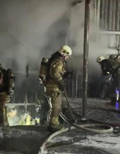 Bayrampaşa'da tekstil deposunda yangın
