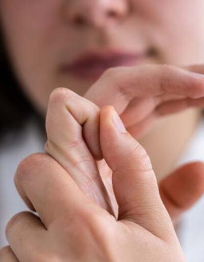 Parmak çıtlatmak tik haline geldiğinde tehlikeli olabilir