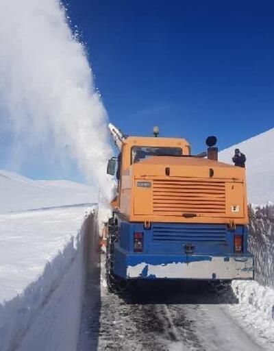 Bingöl'de kardan kapanan 274 köy yolu ulaşıma açıldı