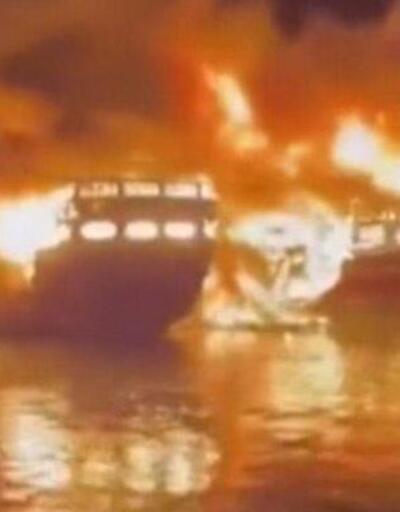İran’da limanda demirli 7 tekne alev alev yandı
