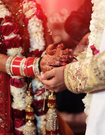 Hindistan’da facia! Düğünde kuyuya düşen 13 kişi hayatını kaybetti