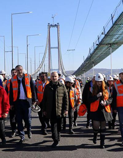 Bakan Karaismailoğlu, 1915 Çanakkale Köprüsü'nü yürüyerek geçti